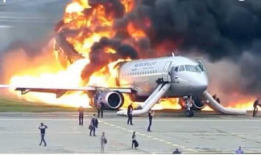 飞机坠毁视频,飞机坠毁瞬间全程回顾