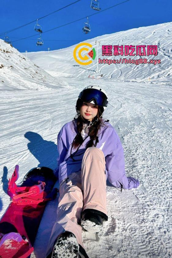 长沙前任『王馨熙』骚料投稿，湖南师大汉语言文学大二母狗，颜射口爆开后门贼紧，分手前偷操舍友被抓奸！-5