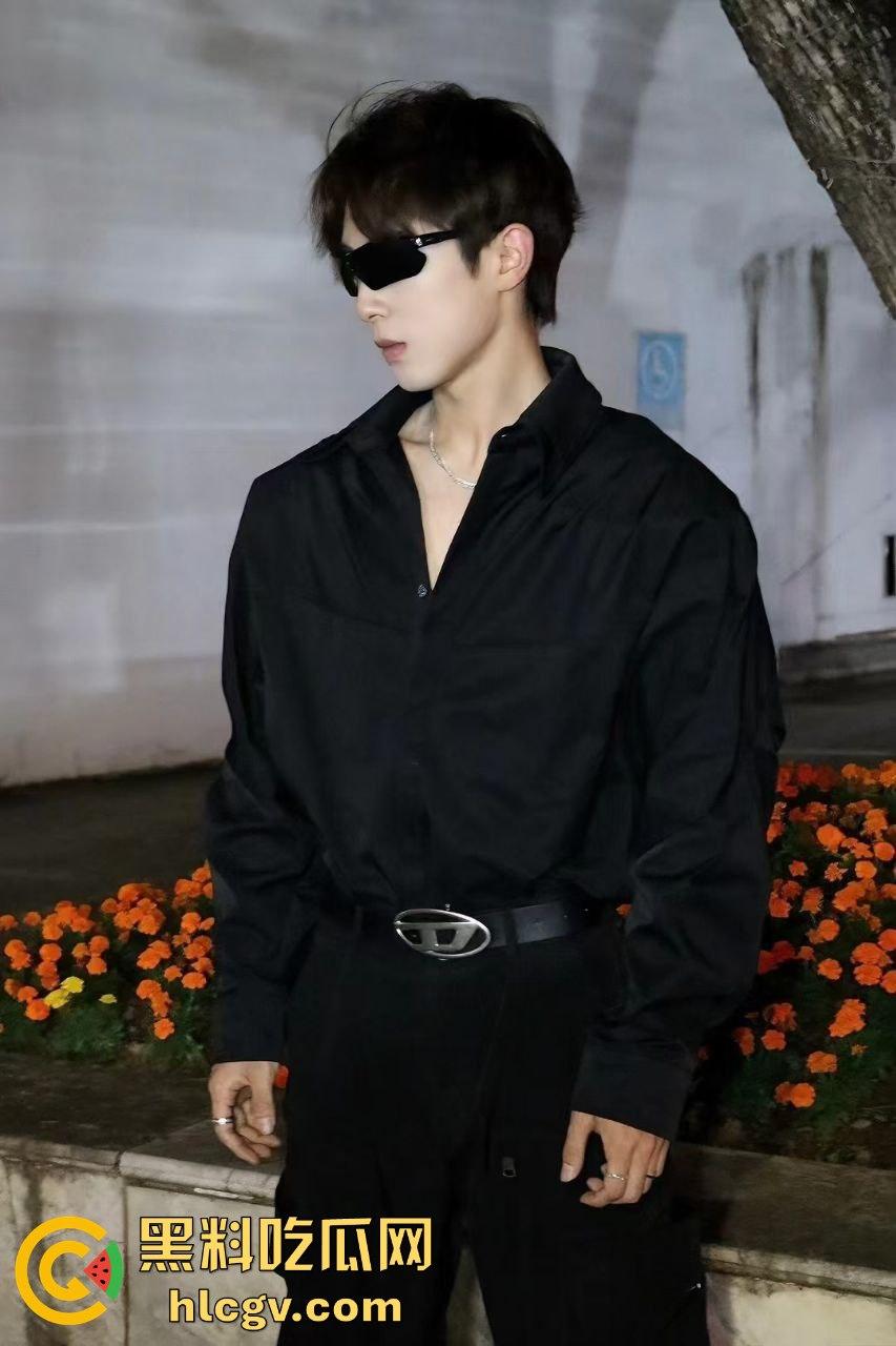 金华『蔡徐坤』搞定美女老师，已婚女教师『刘徐轶琛』偷情男学生，老公曝光实锤视频，婚内出轨大戏全面曝光！-20